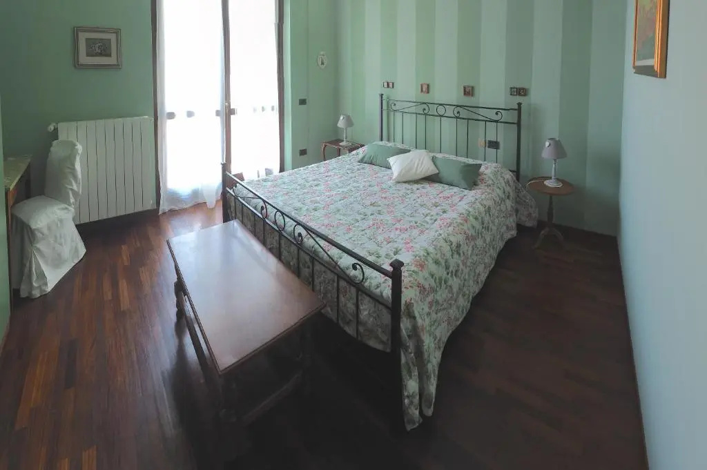Standard Double room with garden view (full double bed)