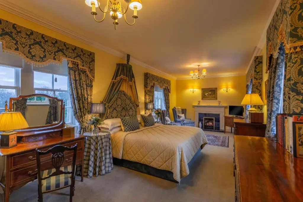 Standard Double room with garden view (full double bed)
