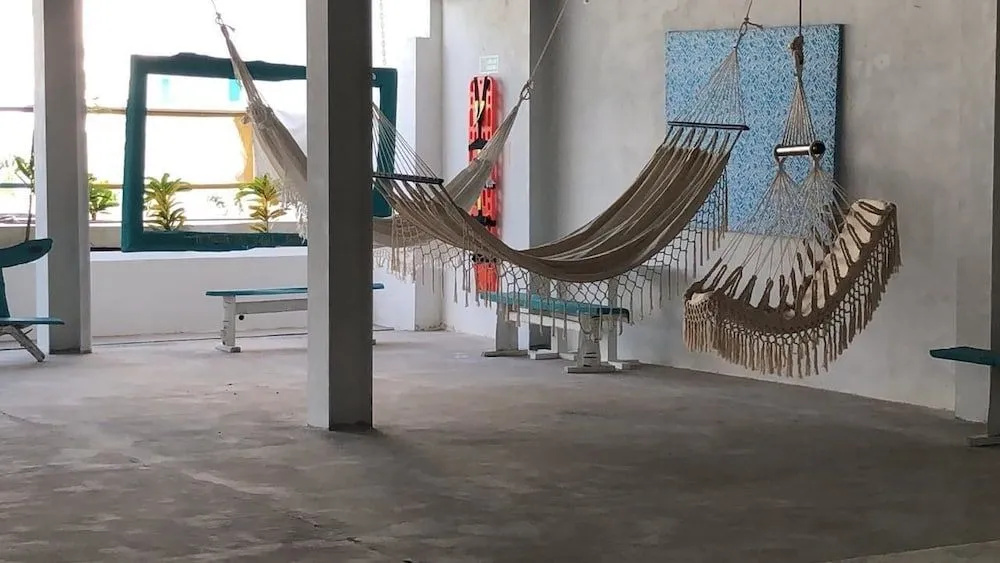Lobby & Reception