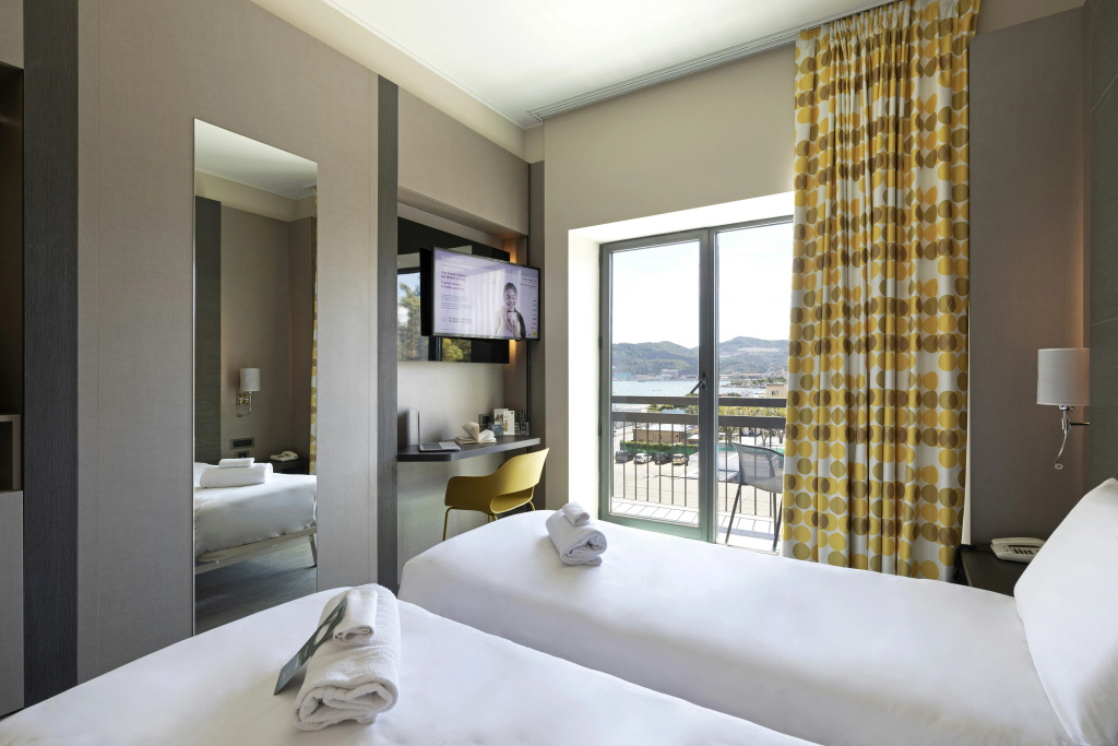 B&B Hotel Savona   — 2
