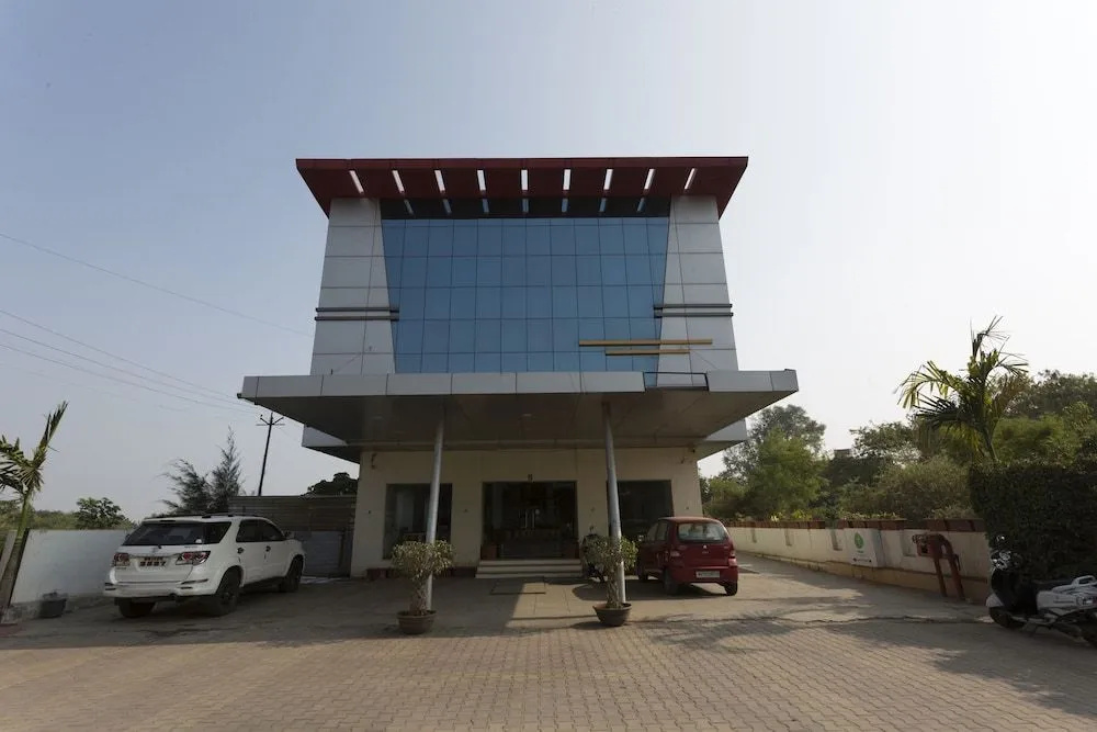 OYO 26795 Hotel Steers 07 Inn