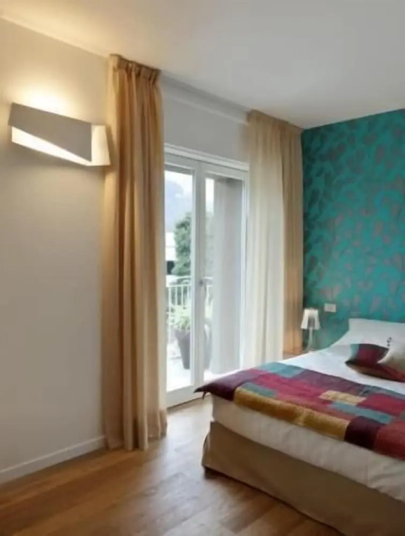 Standard Double room with balcony (full double bed)