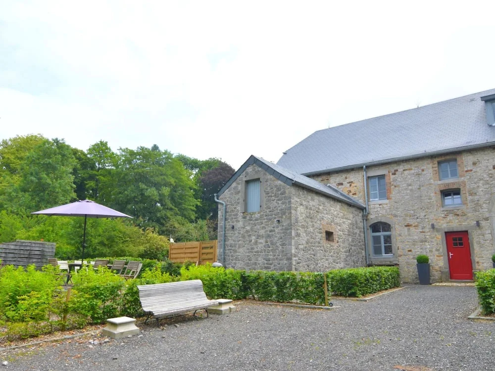 Situated In Wonderful Castle Grounds In Gesves