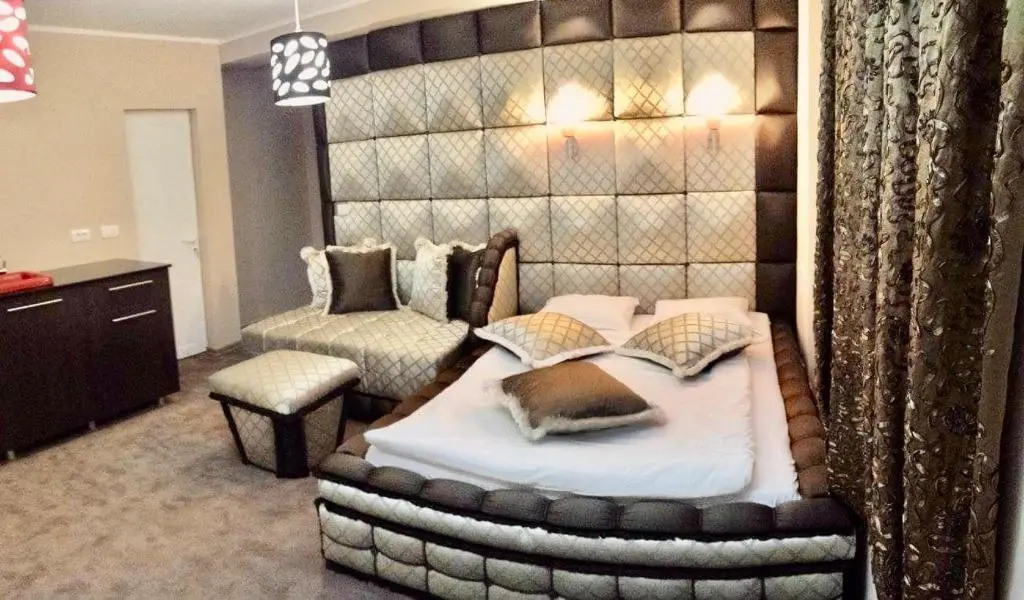 Bali Colosseum Hotel - Chambres