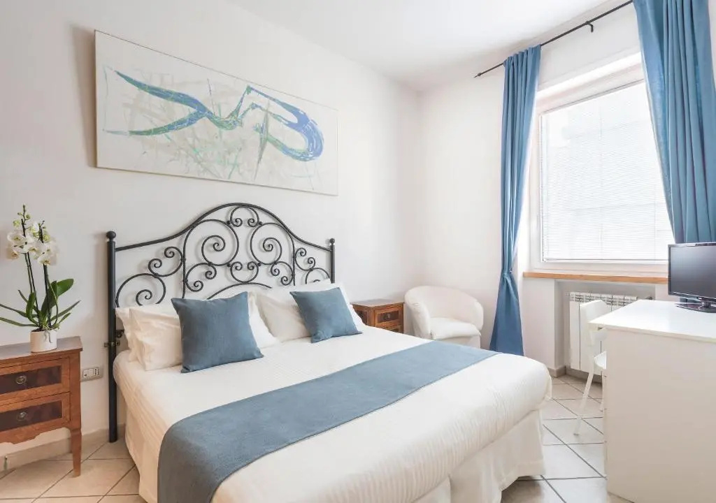 Standard Double room (full double bed)