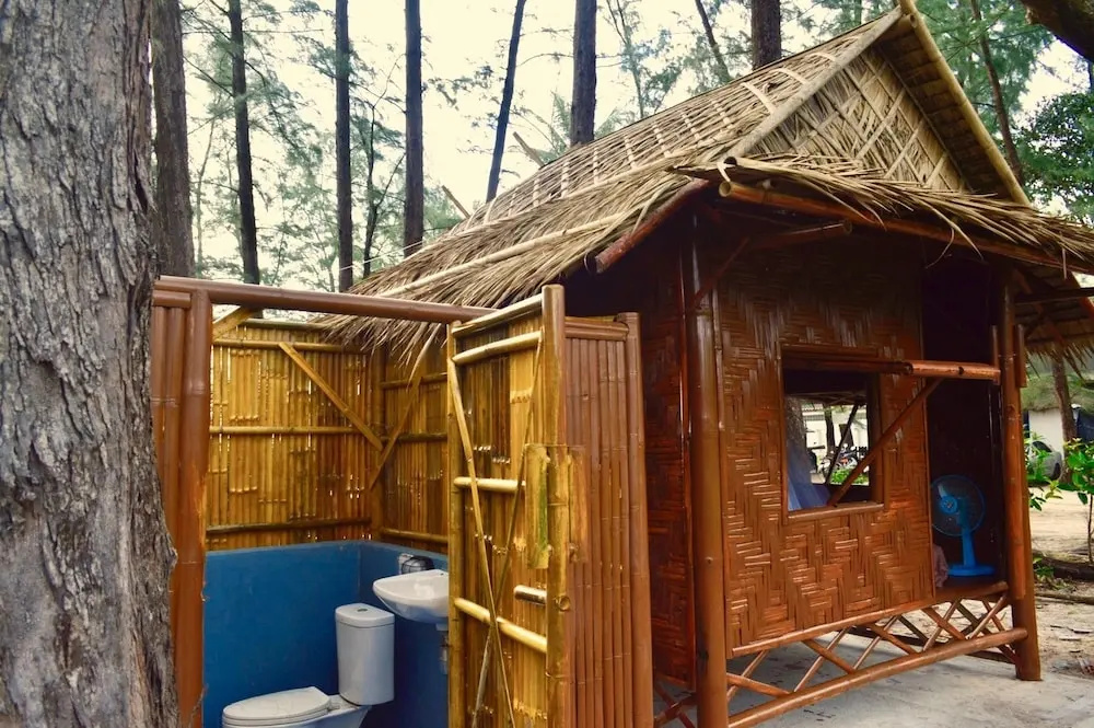 Micky Monkey Beach Hotel Phuket Maikhao Thailand - Chambres