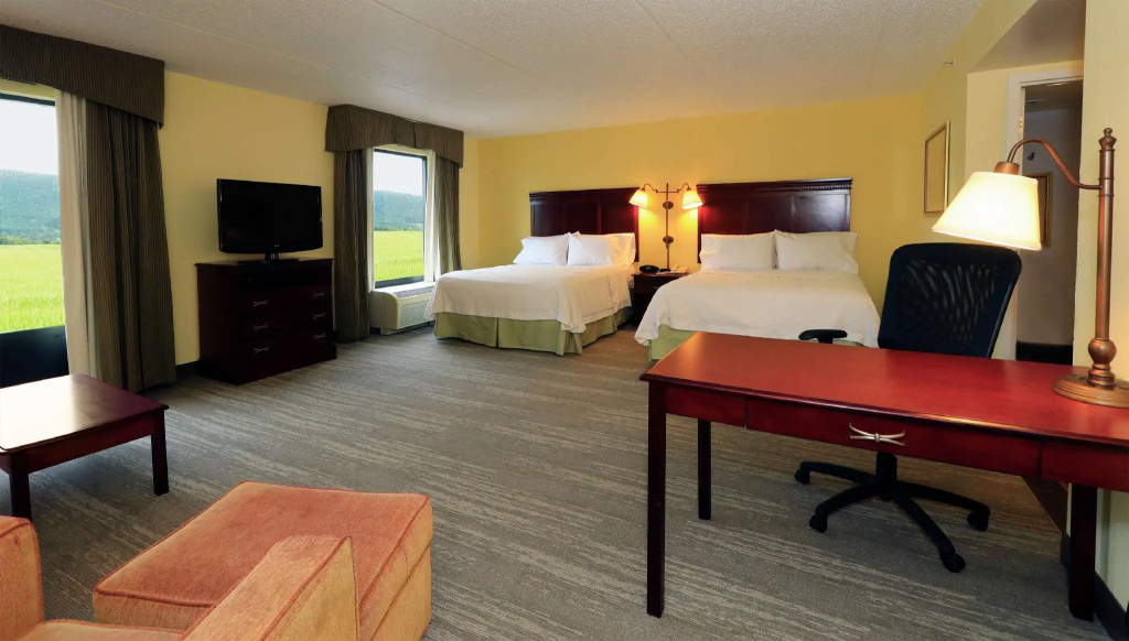 Quadruple Suite