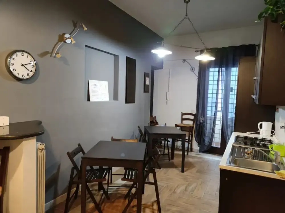5 Bedrooms Apartment with balcony