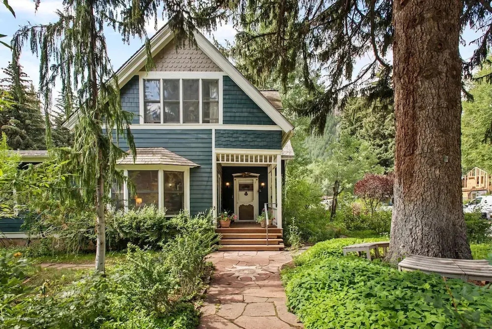 Ajax Manor by Rove Travel 5BR Historic Home