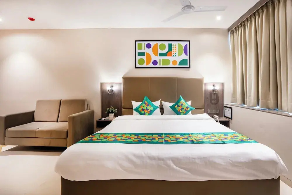 Deluxe Double room (full double bed)