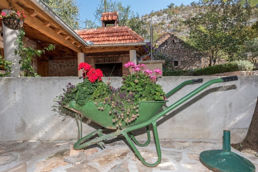 Отель Holiday house Role - retro & afordable: Starigrad-Paklenica, Zadar riviera, фото 6