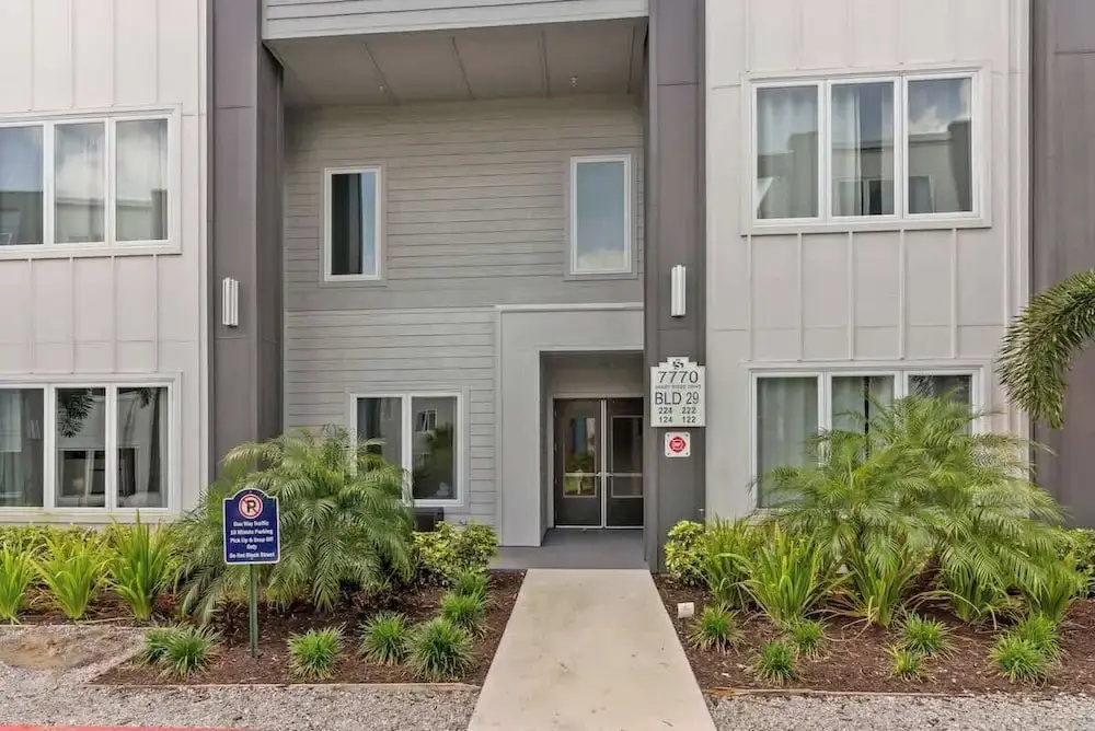Stunning Apt-5bd 4bth Disney