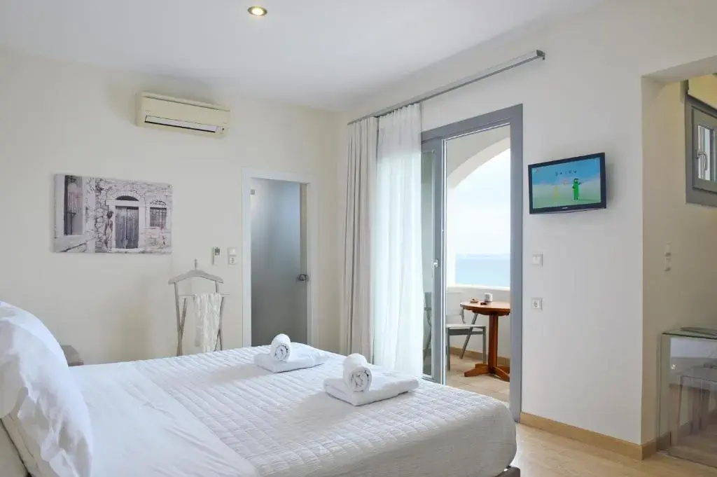Studio with sea view