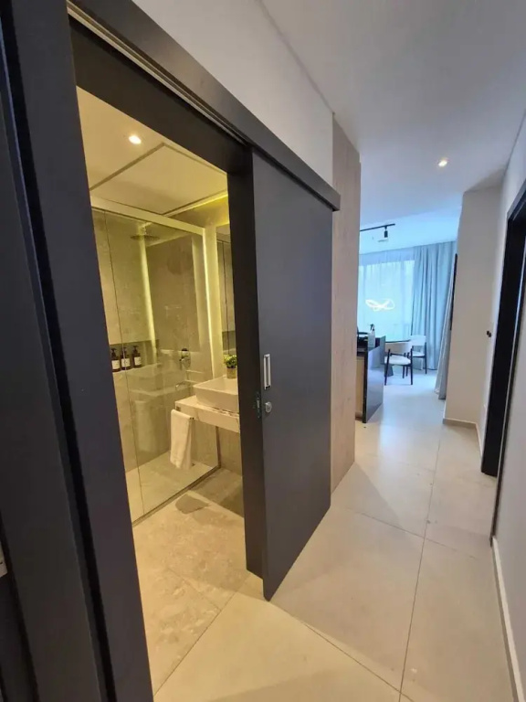 2 Bedrooms Comfort Suite with balcony