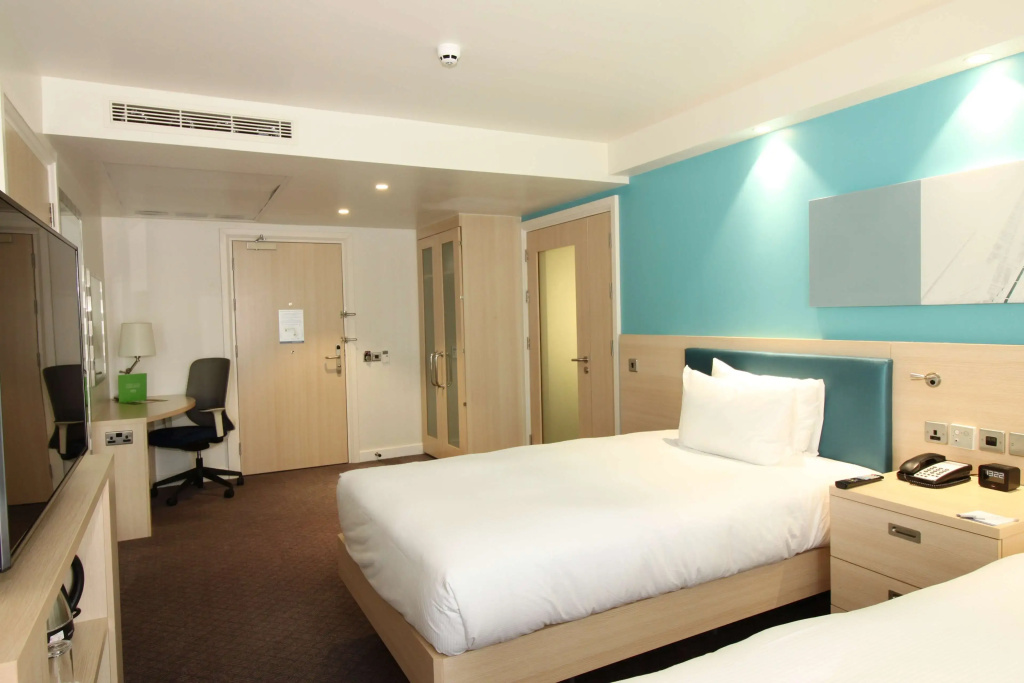 Отель Hampton by Hilton London Excel — фото