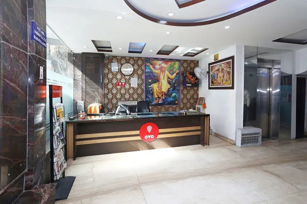 Lobby & Reception
