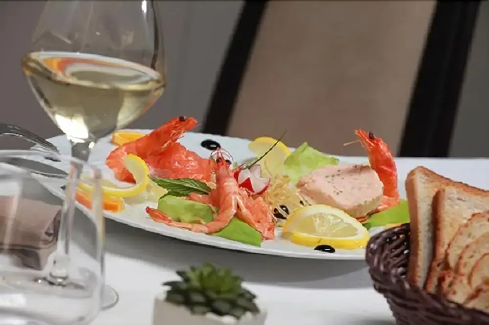 Food & Beverage