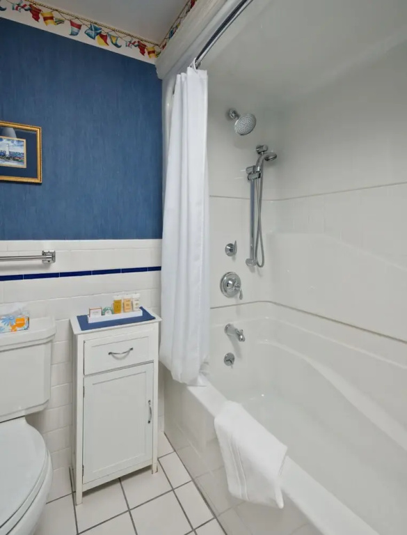 Deluxe Quadruple room with ocean view