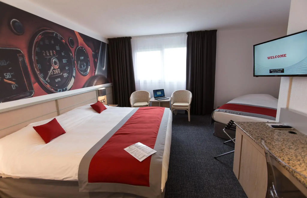 Standard Triple room