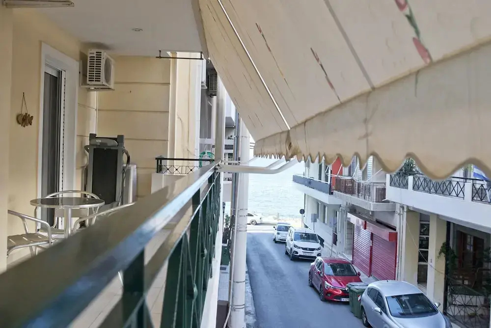 Seaside Apartment in Piraeus