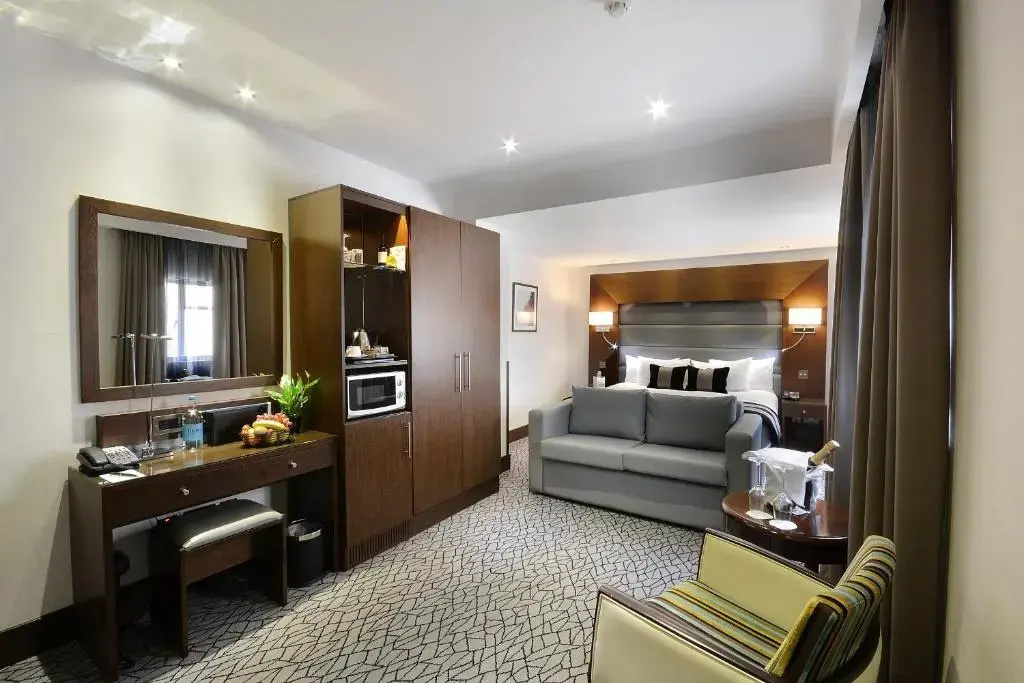 Executive Rooms By Shaftesbury — 2