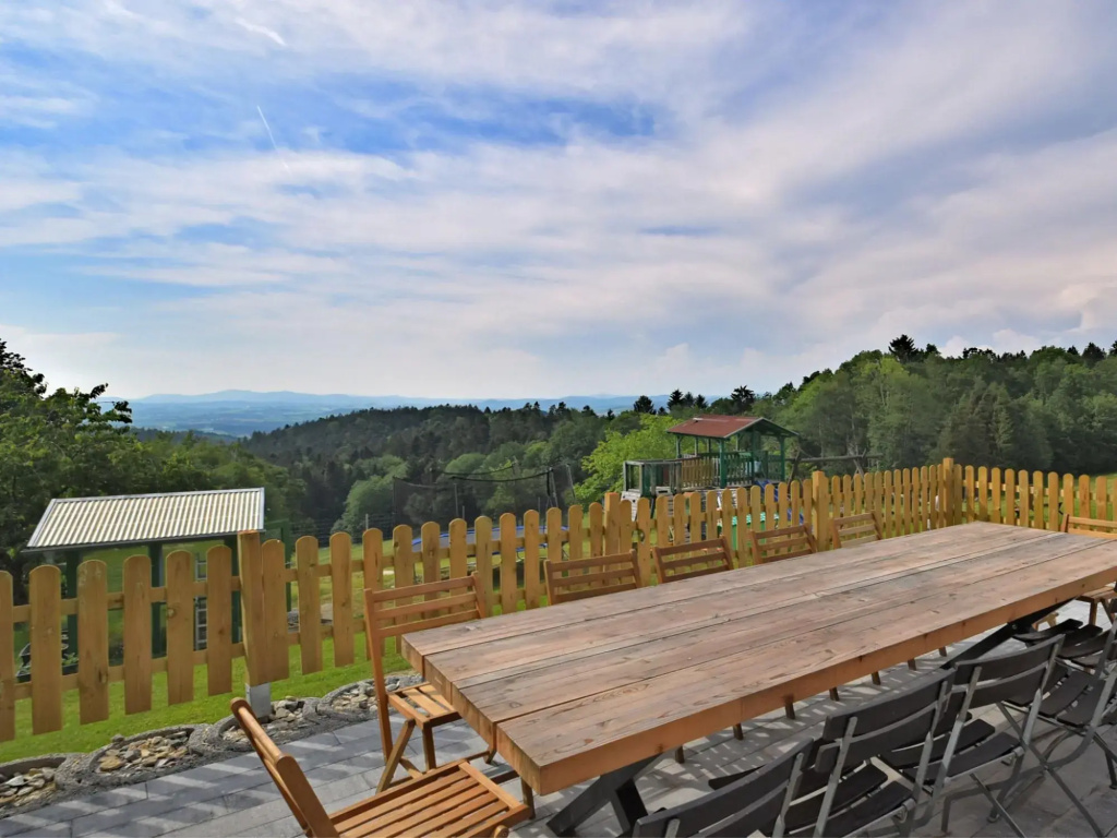 Restful Apartment with Sauna, bubble bath, Fitness Room, Balcony