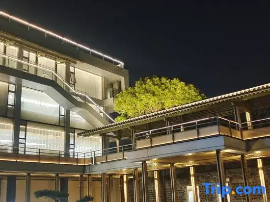 Yangzhou Yanju Sanyue Homestay (Heyuan)