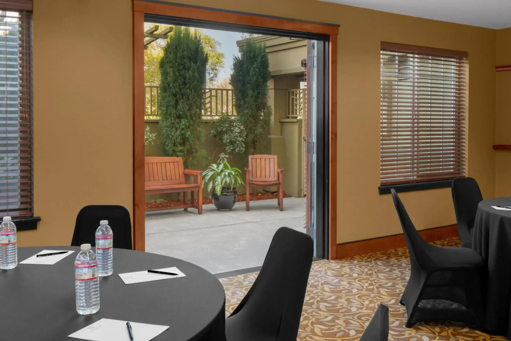 Larkspur Landing Extended Stay Suites Renton - фото 8