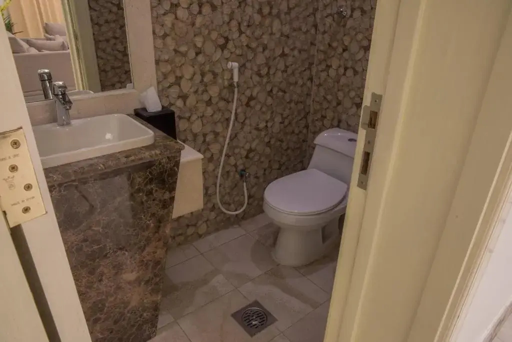 3 Bedrooms Apartment