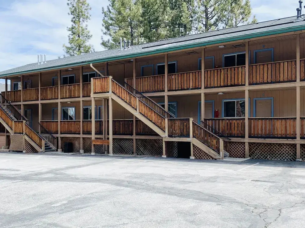 Snow Bear Lodge