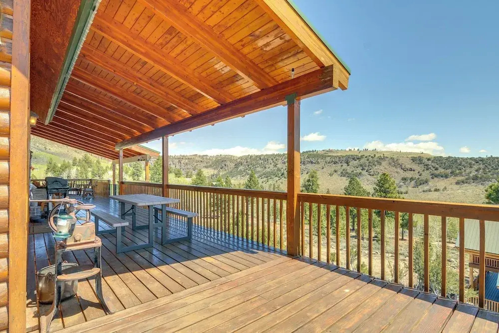 Pet-friendly Cabin < 1 Mi to Panguitch Lake!