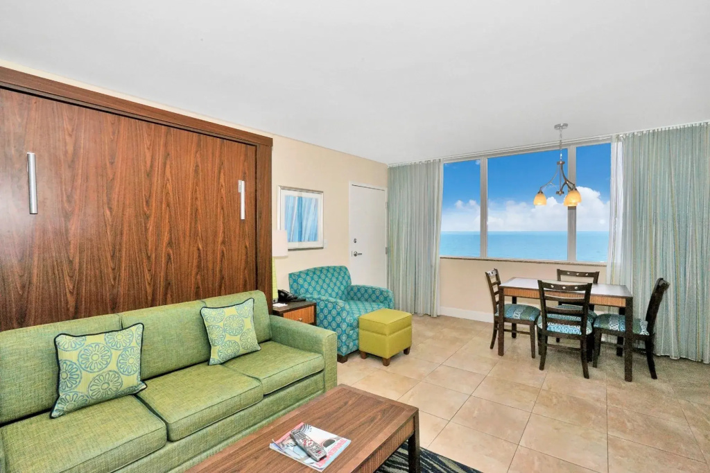 Lobby & Reception