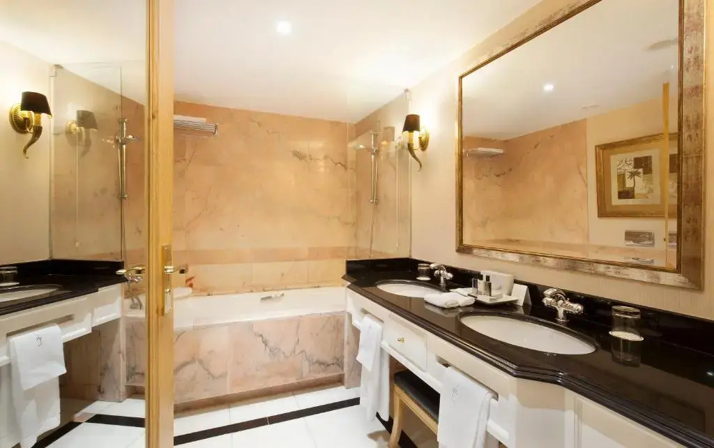 Hotel Cascais Miragem - Chambres