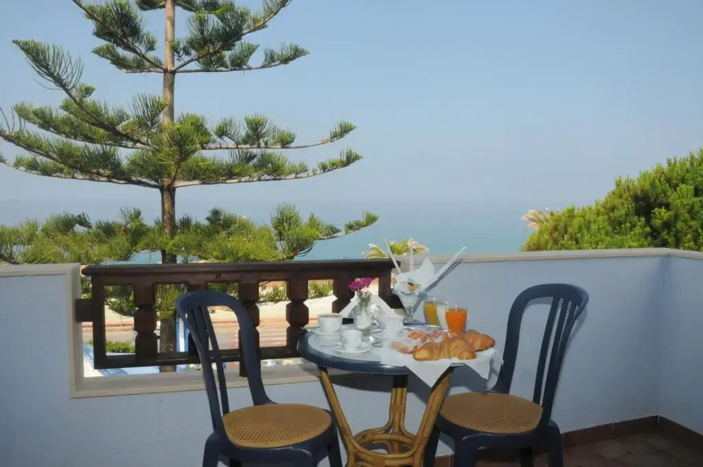 Beach Hotel - Chambres