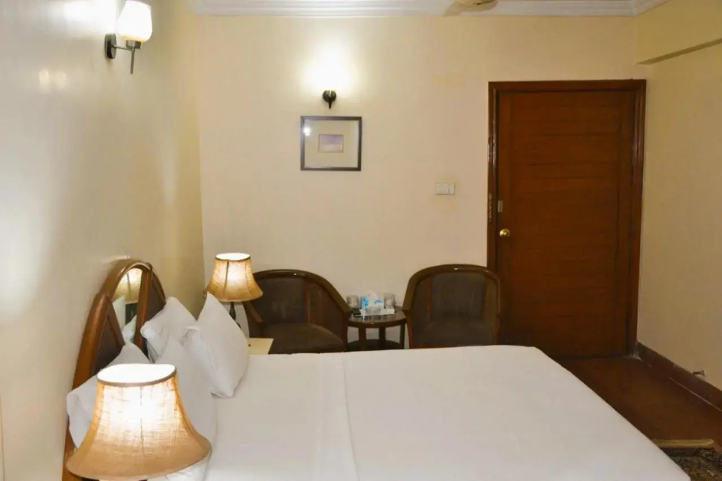 Pak Continental Hotel - фото 14