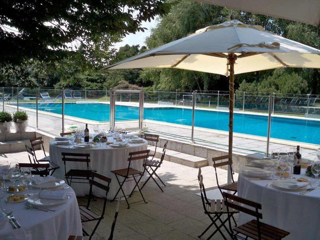 Golf Hotel - Général