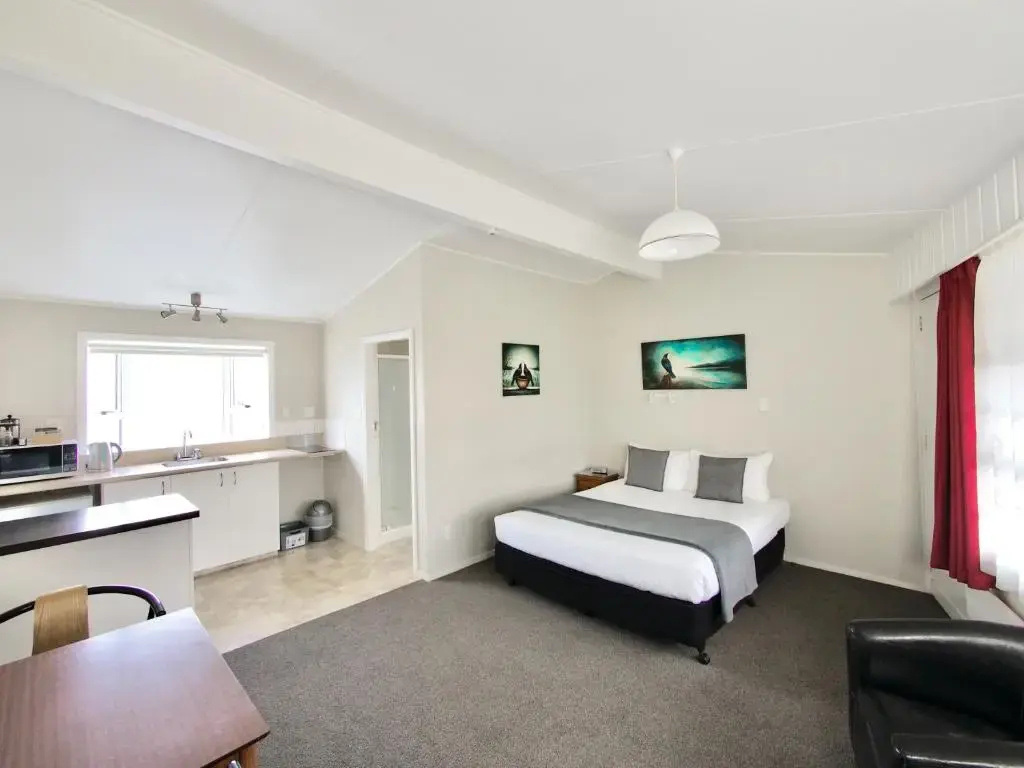 Double Studio (full double bed)