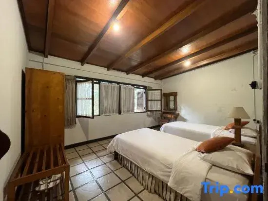 Hotel & Banquet Panorama Lembang - Chambres