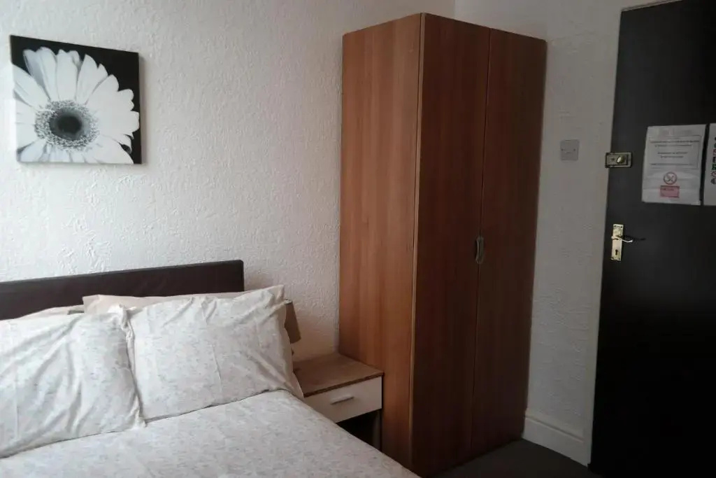 Economy room