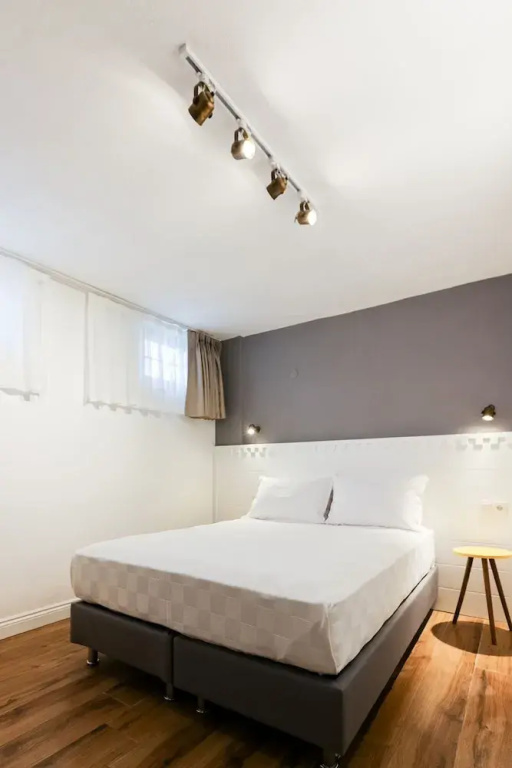 Standard Double Basement room (twin beds)