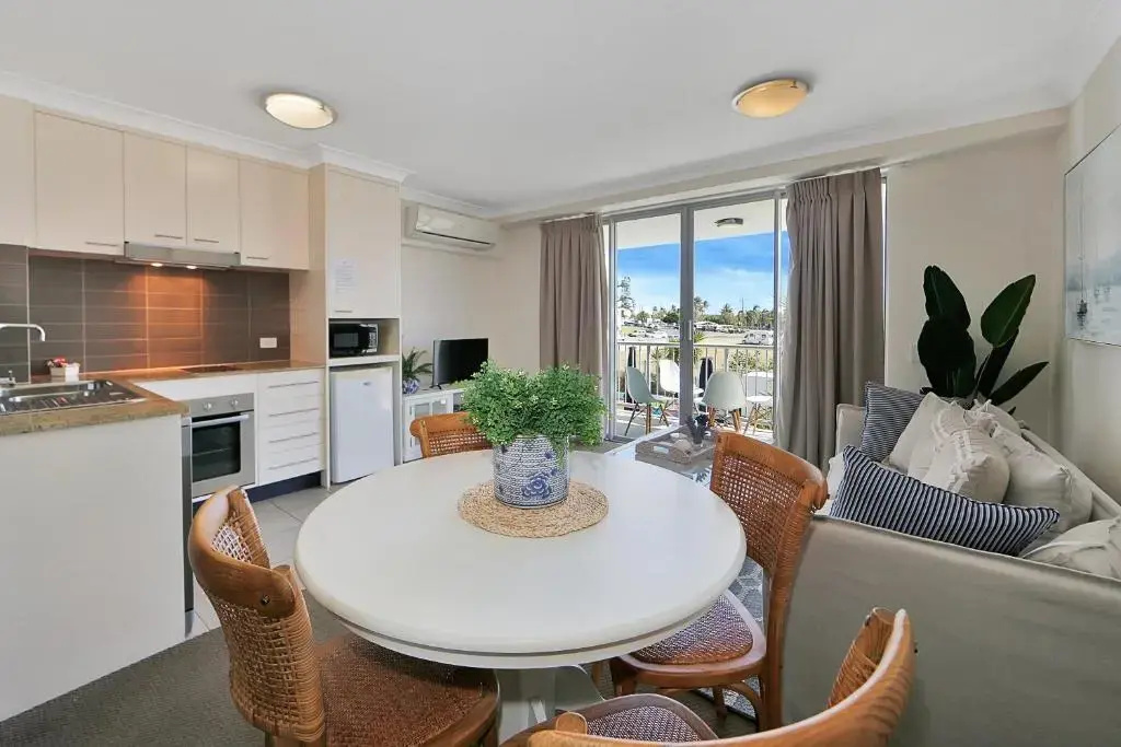 1 Bedroom Apartment with sunset view
