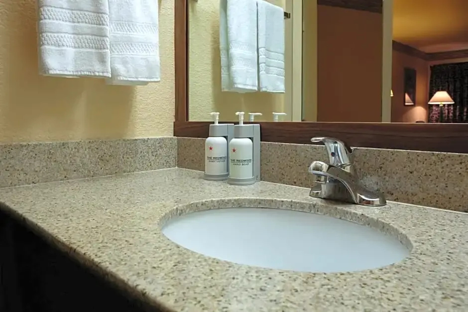 The Redwood Riverwalk, A Boutique Hotel - Chambres
