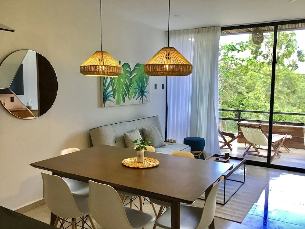 3 Bedrooms Luxury Penthouse Apartment