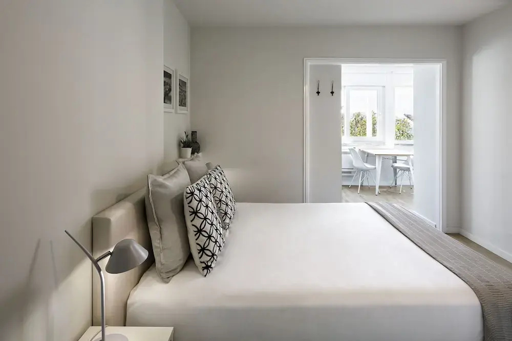 Deluxe Double Suite with balcony and with city view (full double bed)