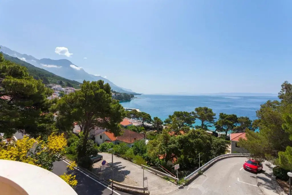 1 Bedroom Apartment with sea view