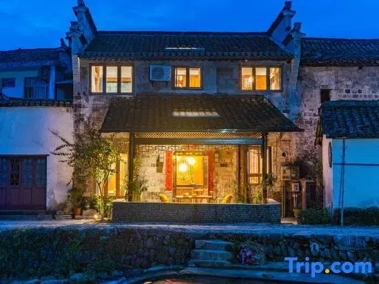Hongcun Xiaozhongshan · Jingmu Homestay (Hongcun, Lucun Wood Carving Building Scenic Area Branch)