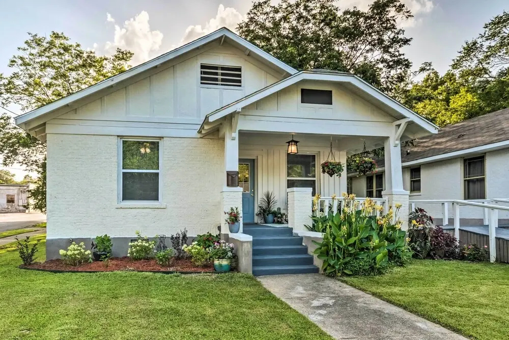 Remodeled Dtwn Hot Springs Home w/ Porch! — фото