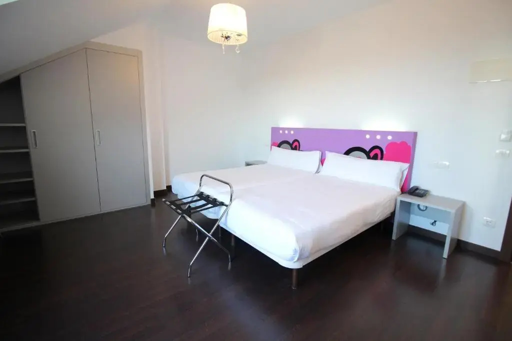 Superior Double room with sea view (full double bed)