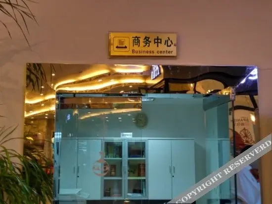 Food & Beverage