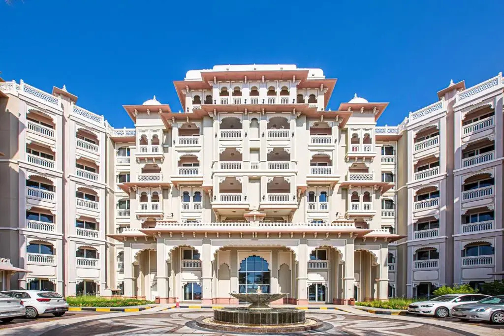 TAJ 5* Palm Jumeirah apartment with beach access